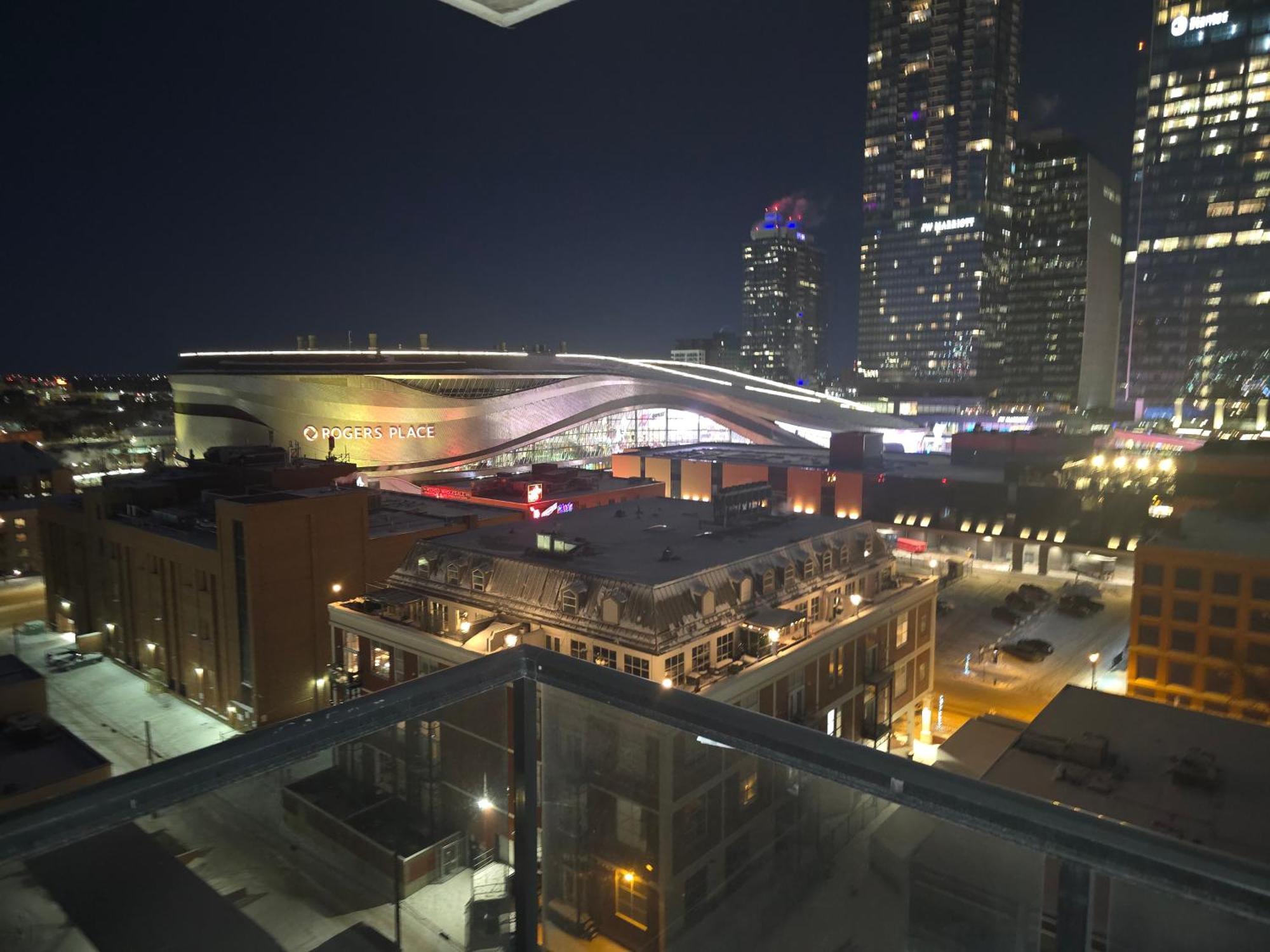 Edmonton Ice District Condo 外观 照片